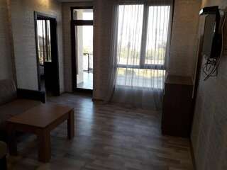 Гостевой дом G & A Guesthouse Батуми Люкс с балконом-4