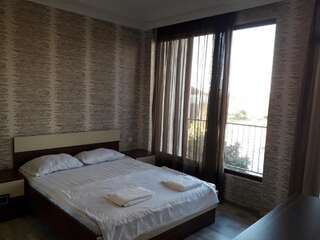 Гостевой дом G & A Guesthouse Батуми Люкс с балконом-10